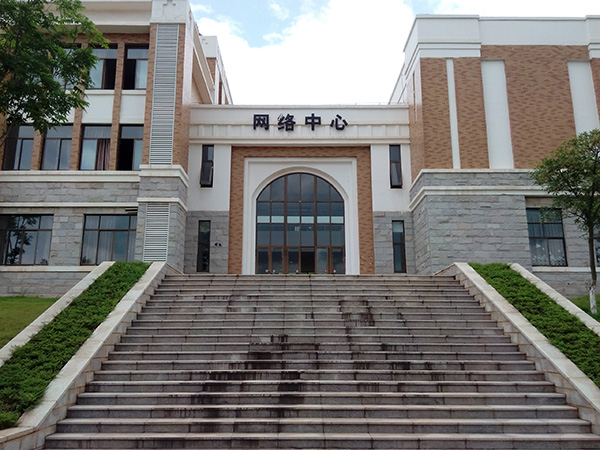 赣州高等师范学院钢琴房监